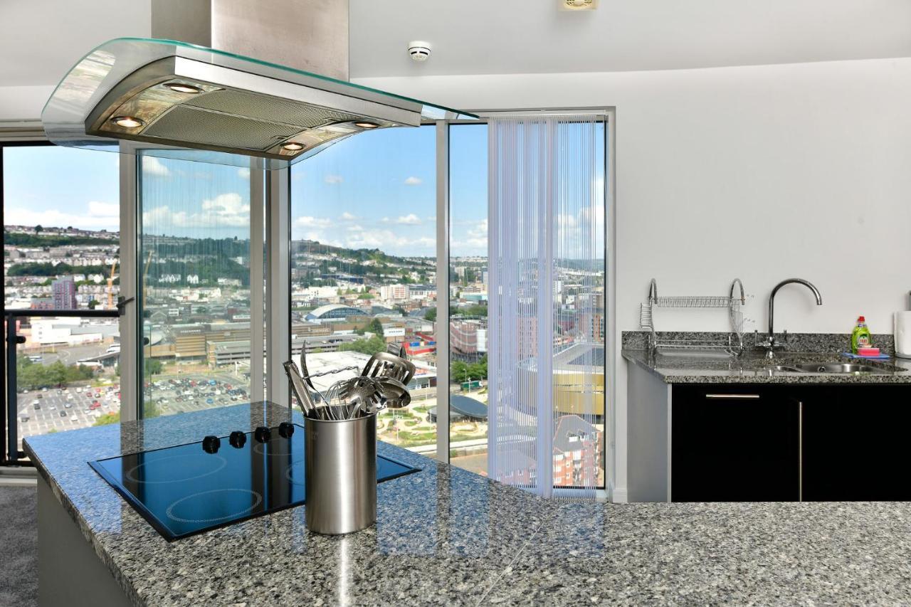 Just Stay Wales - Meridian Tower Marina & City View - 2 Bed Apartment Swansea Buitenkant foto